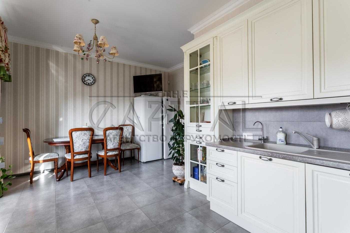 Spacious 130m² Apartment in Panorama na Pechersku Complex