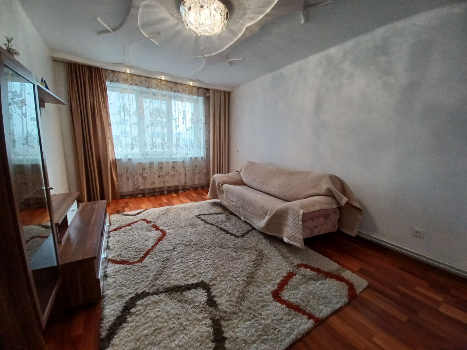 Spacious 3-Bedroom Apartment Near City Center