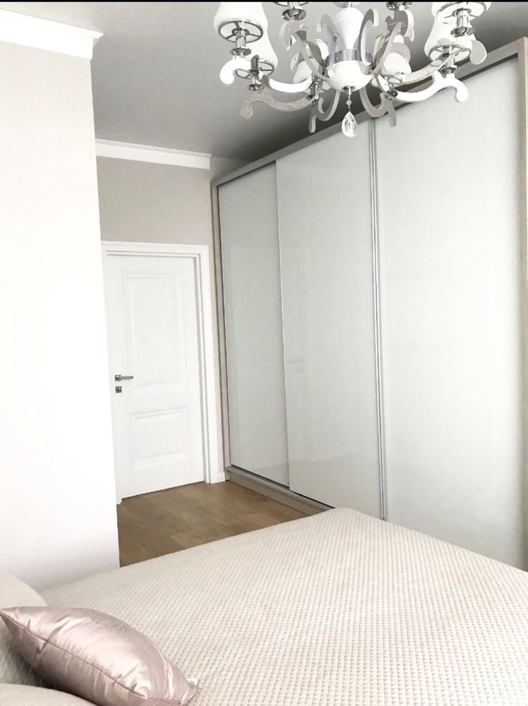 3-Room Apartment in Elite Complex near Park Shevchenko and Sea