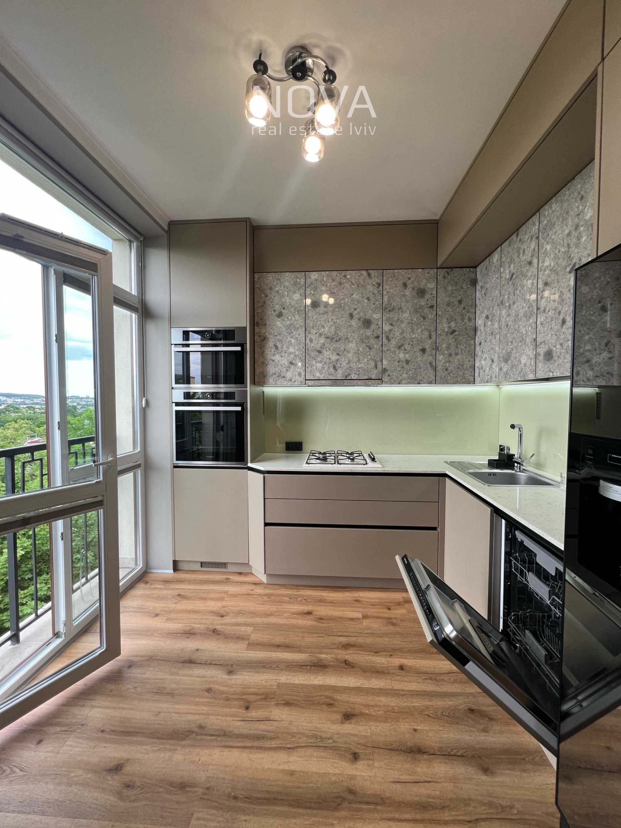 Spacious 1-Bedroom Apartment with City View