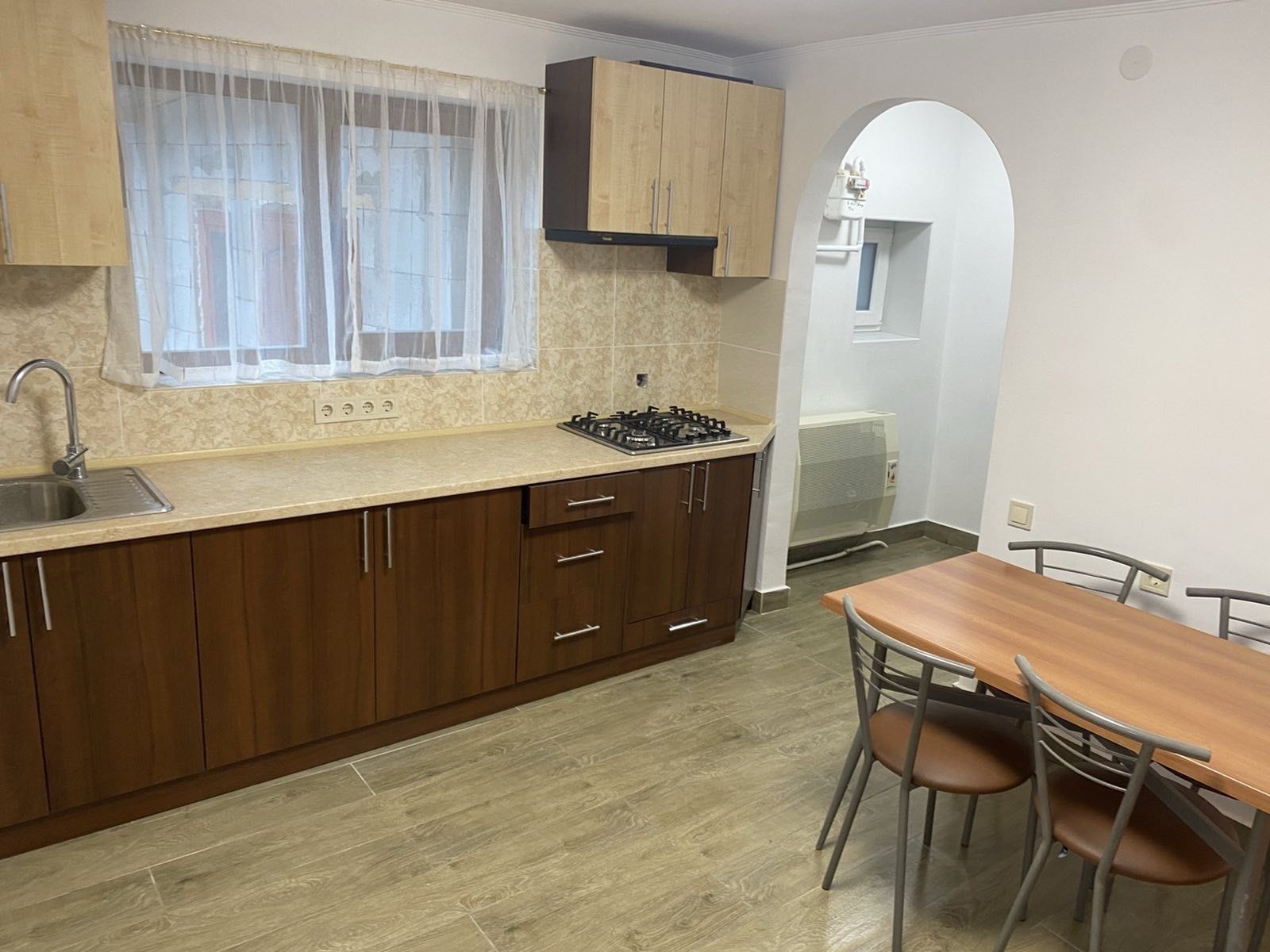 1-Room Apartment on Koshytska Street with Gas and Appliances