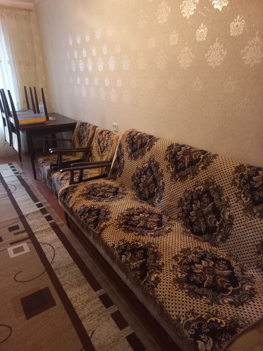 2-Room Apartment Near School with Balcony