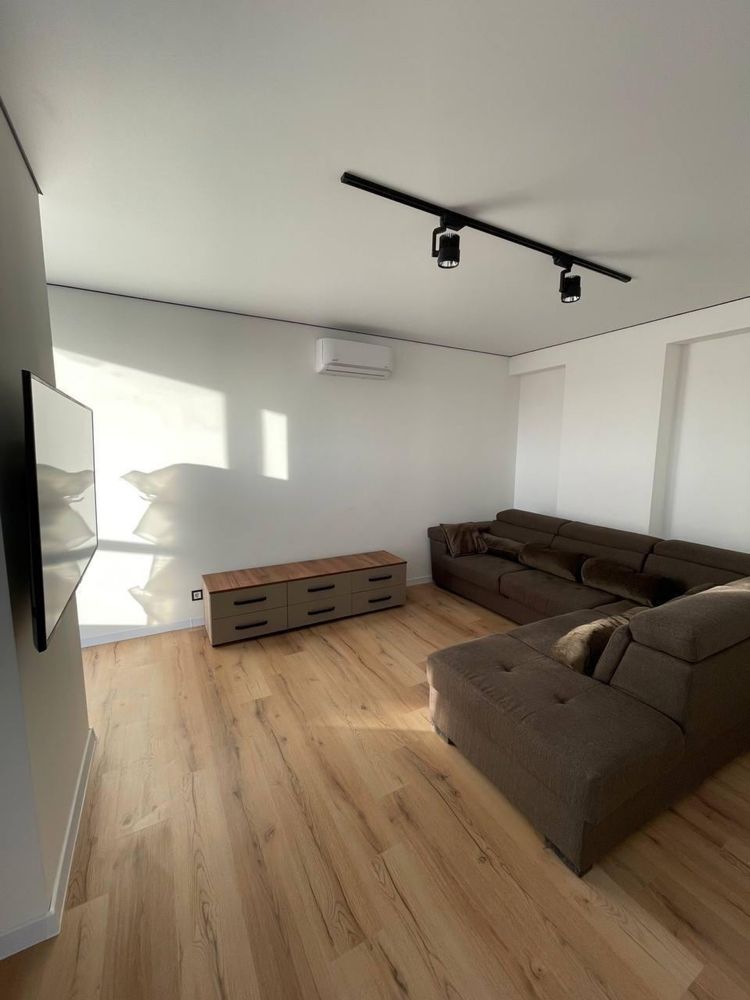 3-Bedroom Apartment with Forest View in Medovyi Sad Complex