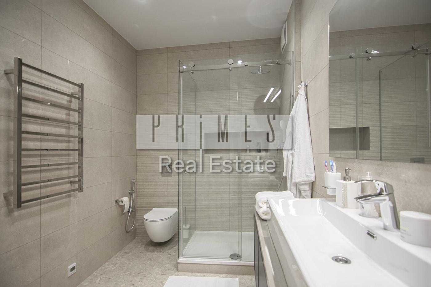 Modern Designer Apartment with Panoramic Windows in Atlantic Residences