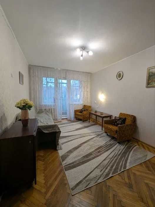 Spacious 3-Bedroom Apartment Near Park with Appliances