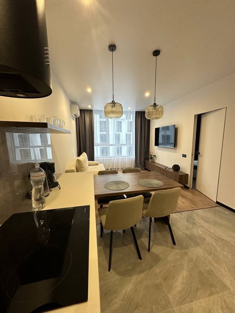 Stylish 1-bedroom apartment in Avalon - imperfectly perfect