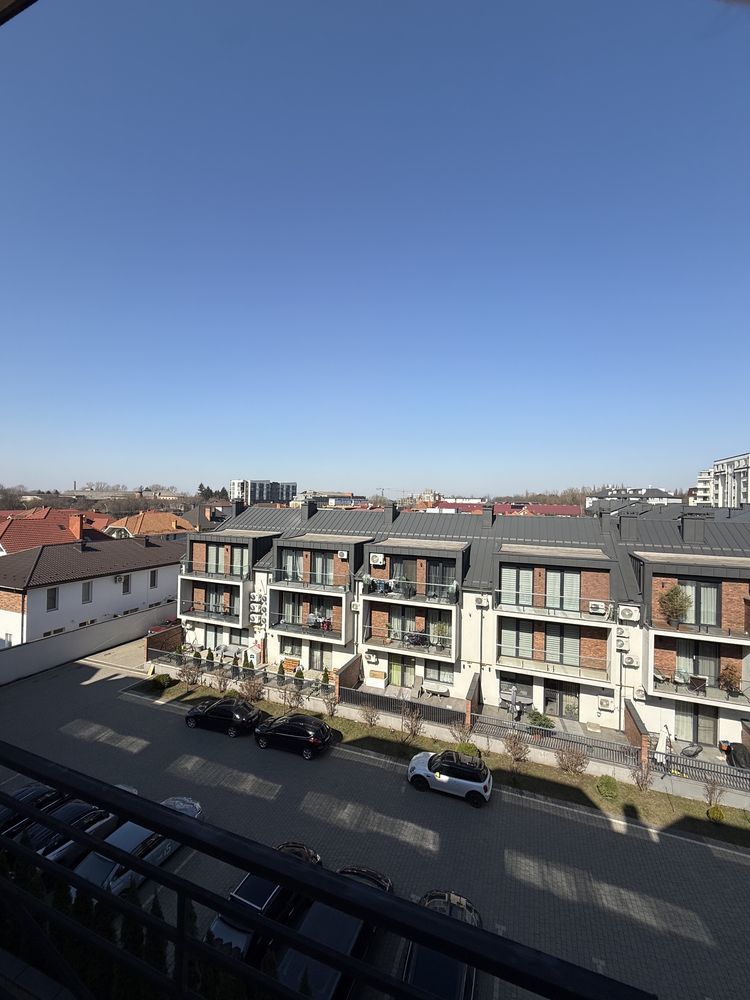 Spacious 3-Room Apartment in New Building with First Rental