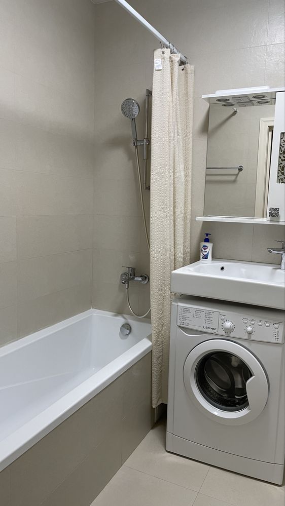 One-bedroom apartment with euro renovation near Retrovil Mall