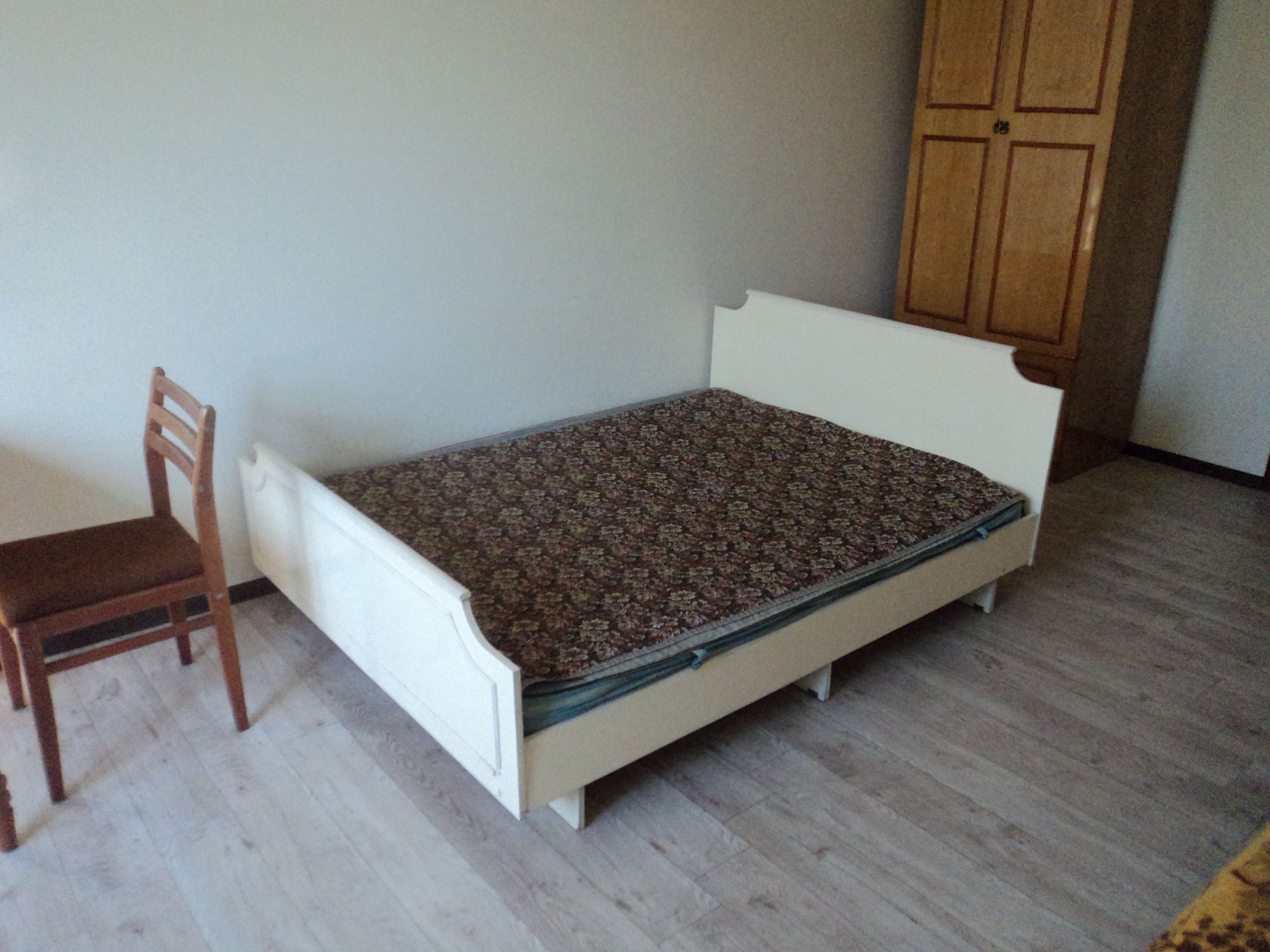 Cozy One-Bedroom Apartment in City Center