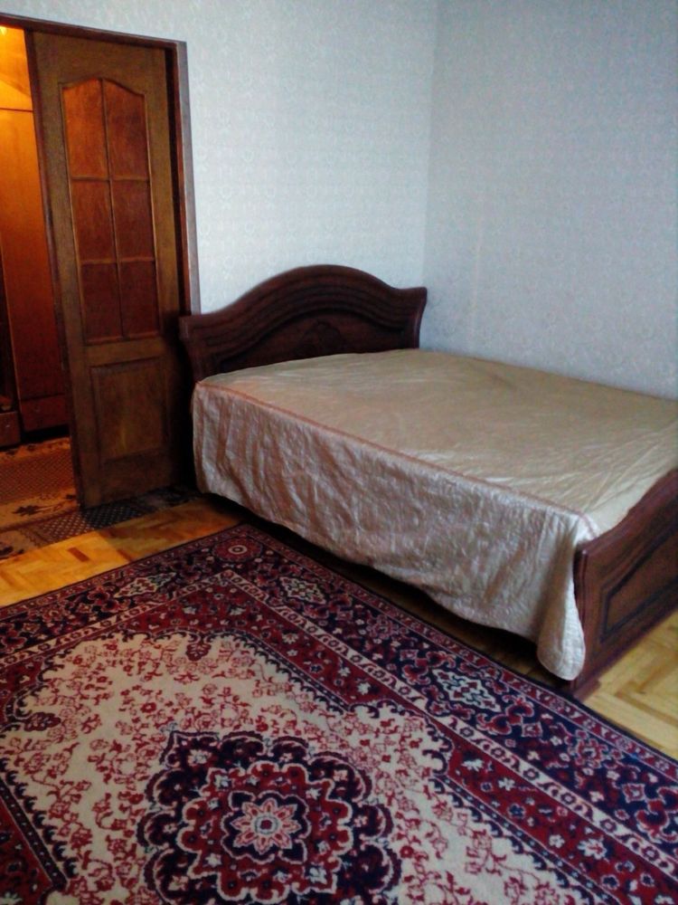 2-Room Apartment on Vovchynetska Street near Kobzaryk