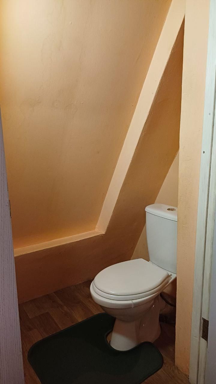 Cozy Private Room near Lisova Metro Station in Brovary