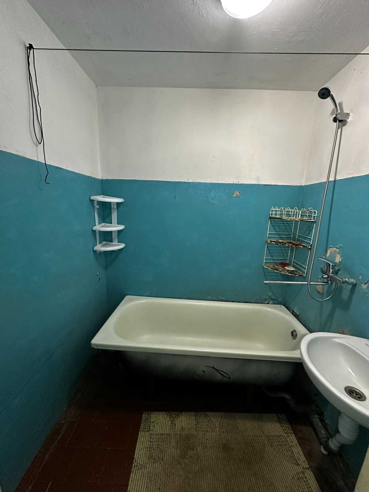 2-Room Apartment on Striyska Street, 9th Floor, Soviet-Style