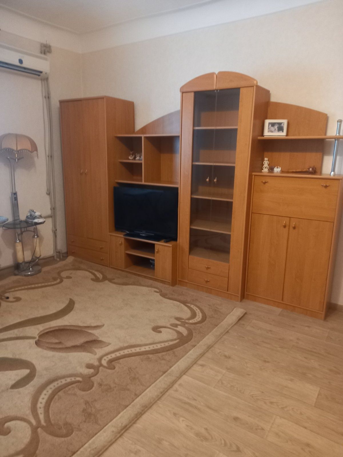 Furnished Apartment with Modern Kitchen and Shower Room