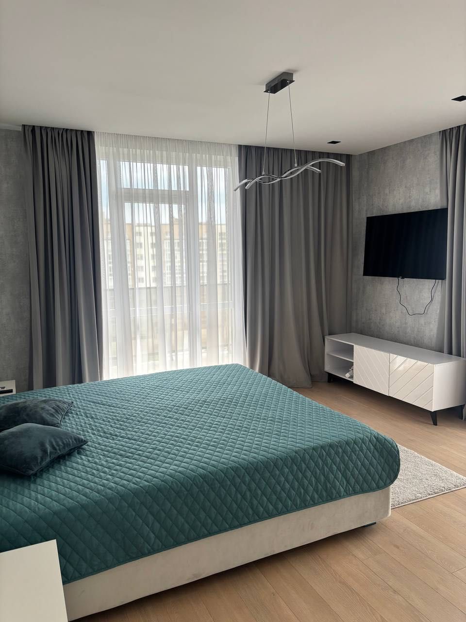 Designer 1-bedroom apartment in Maloholoskivski Hills Residential Complex