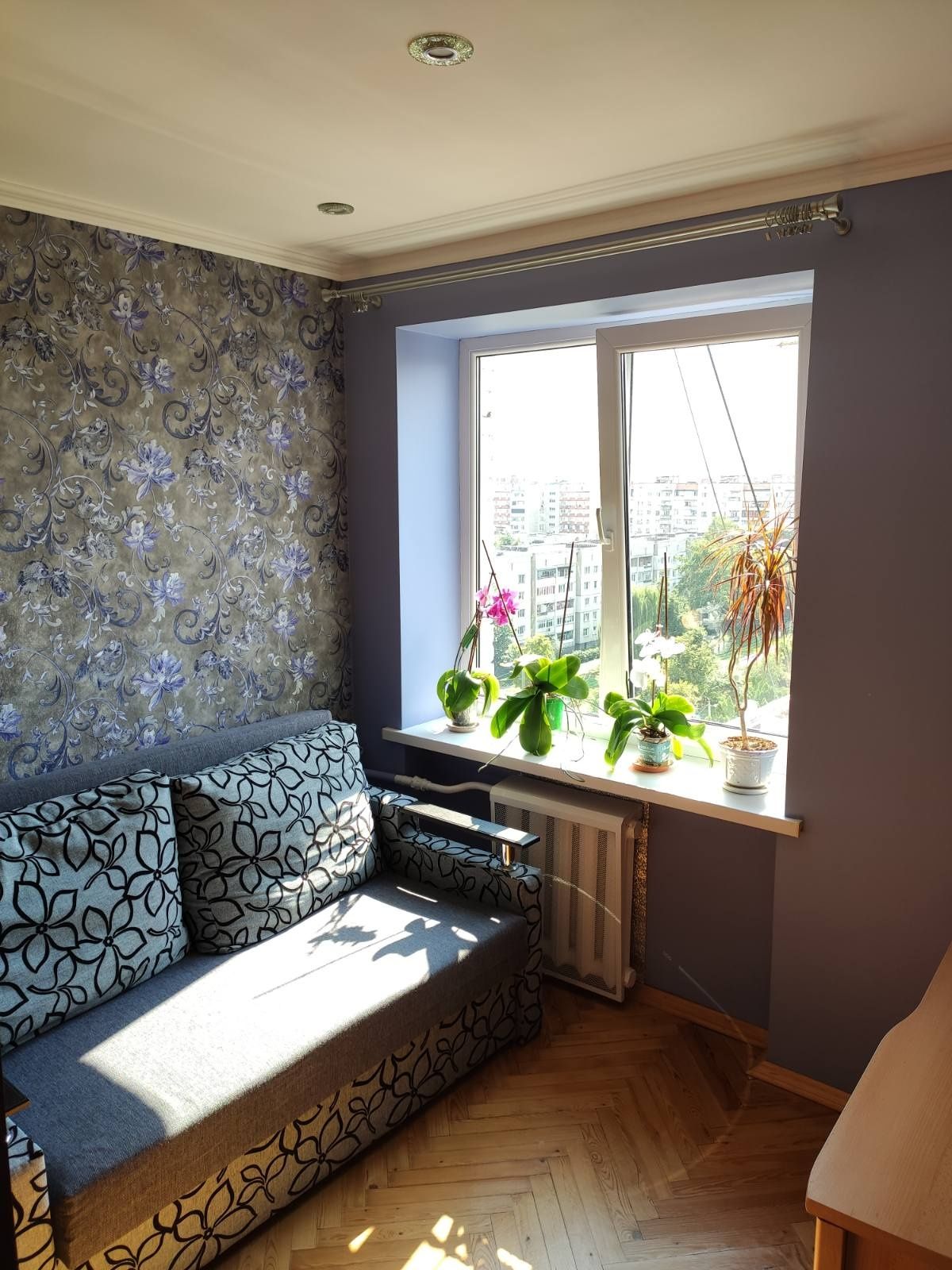 2-Room Apartment on Mazepy Street with Fresh Renovation
