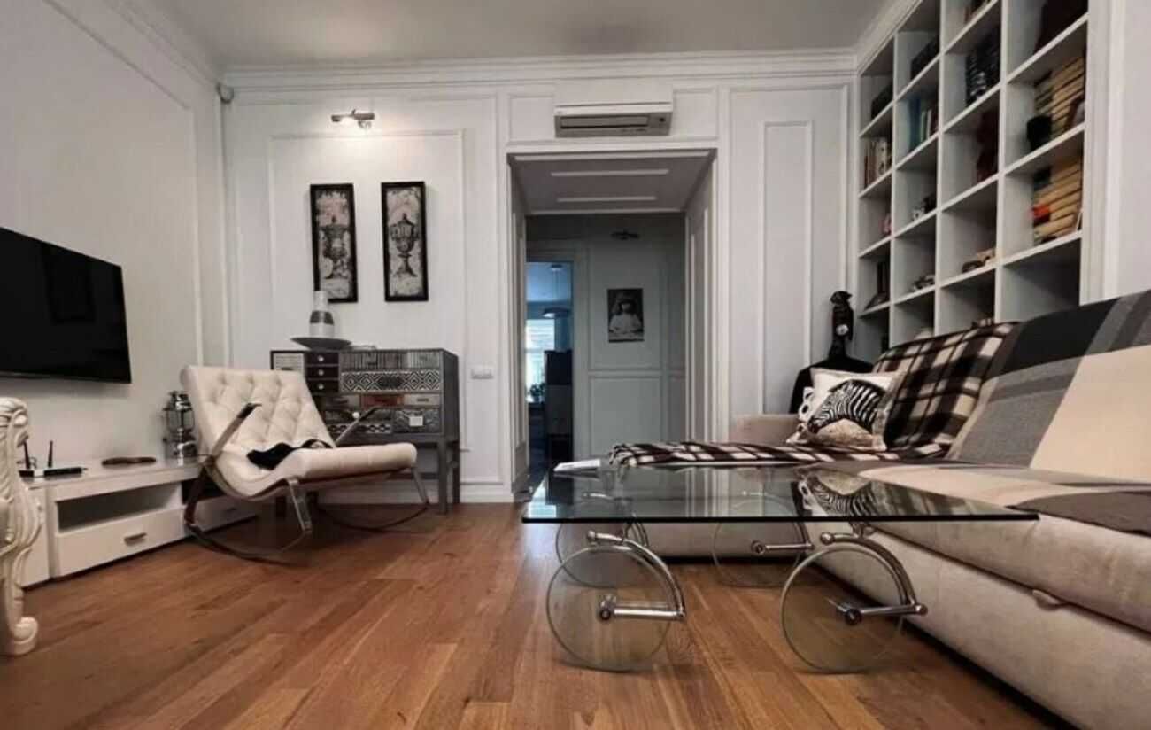 Comfortable 3-room apartment in the heart of historic Kyiv