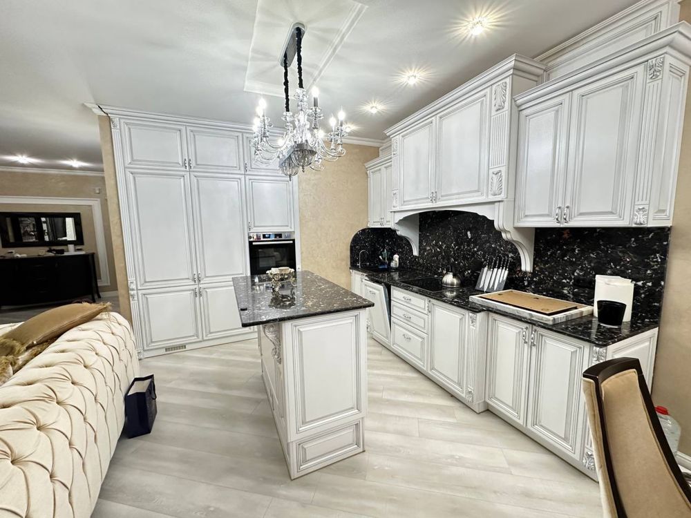 Two-Bedroom Apartment in Arkadia with Designer Renovation