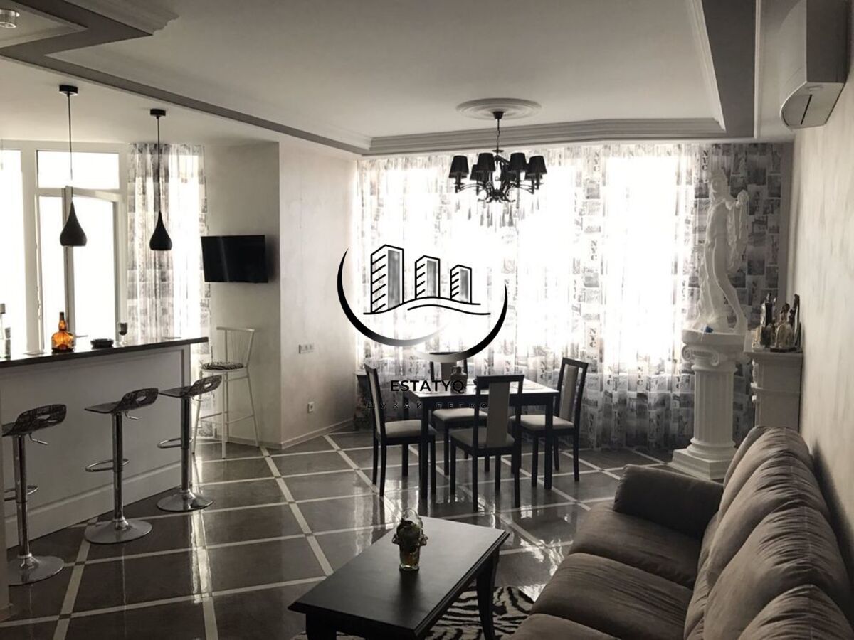 Luxurious 3-Bedroom Apartment in Shevchenkivskyi District with City Panorama