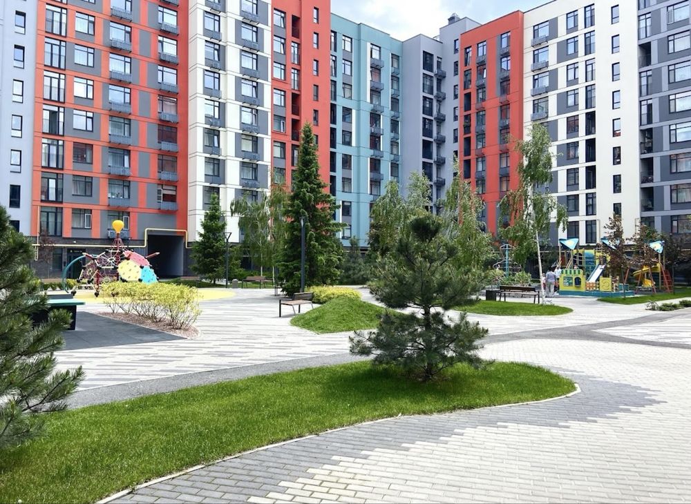 Large Premium One-Bedroom Apartment in Optimisto Complex