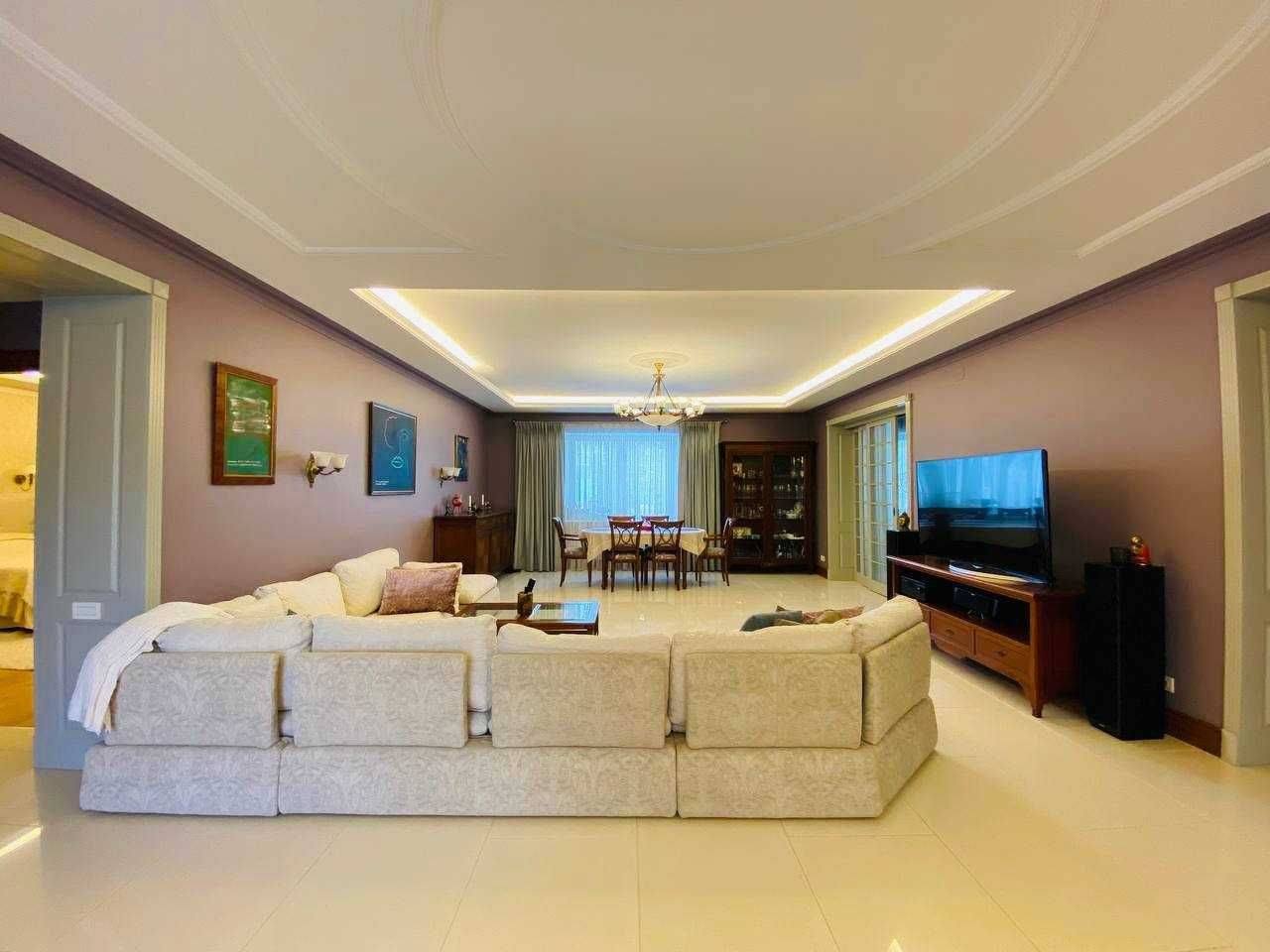 Premium Class VallMax Apartment with High-End Furnishings