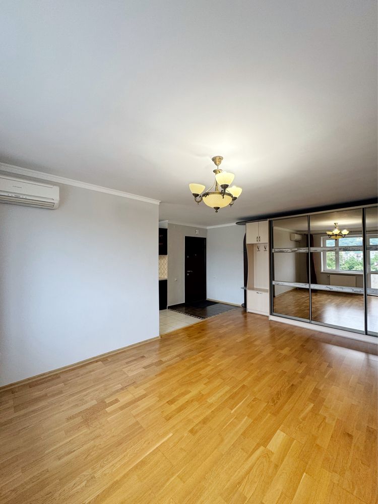 Spacious 2-Room Apartment with Kitchen-Living Area in Vynnyky