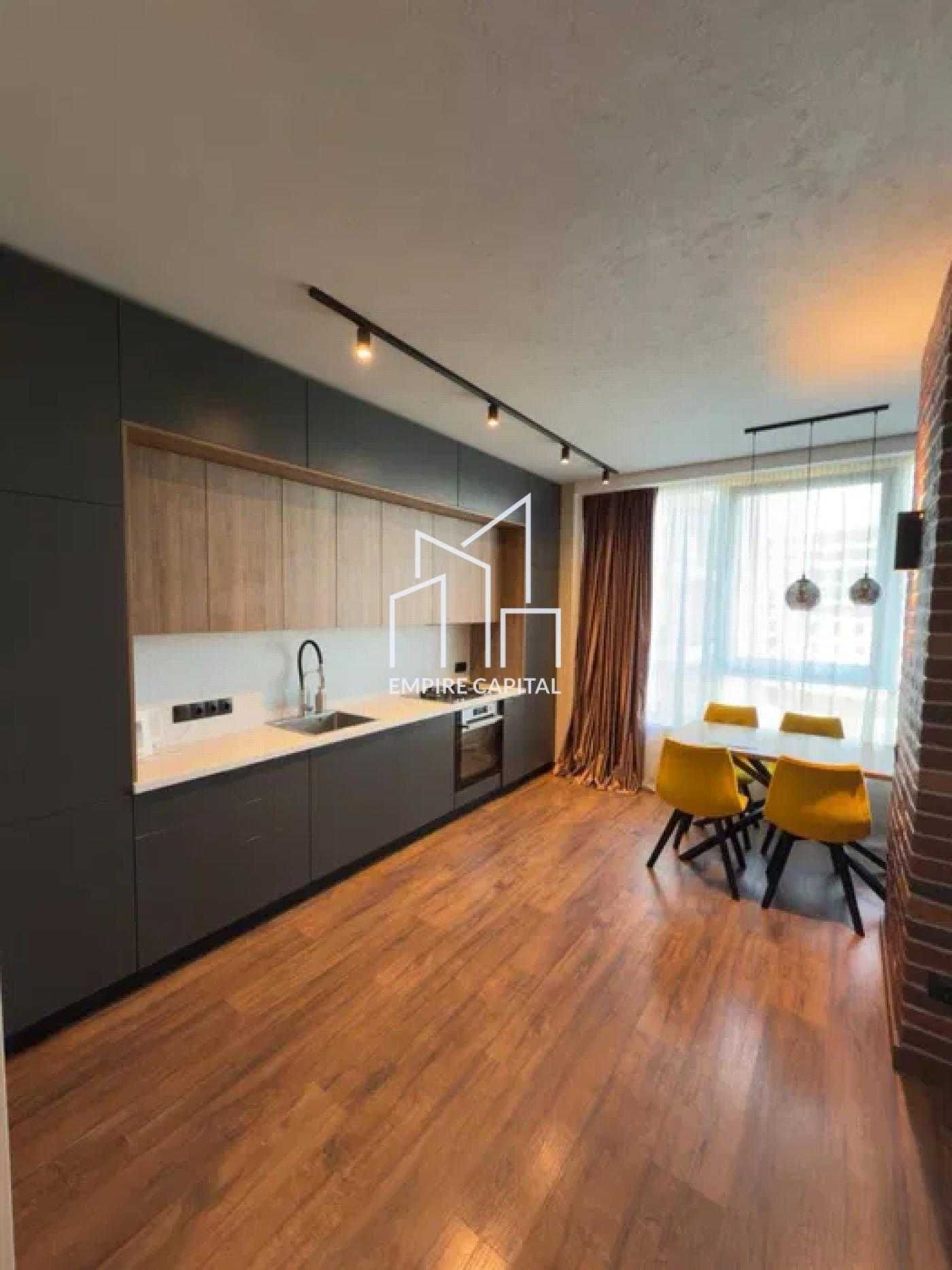 Designer Renovation Apartment on Sadova Street, New Building