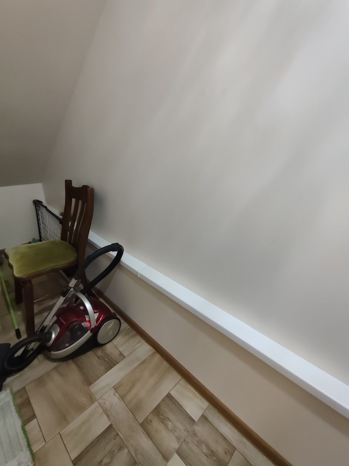 Spacious Two-Level Apartment in Uzhgorod with Amenities