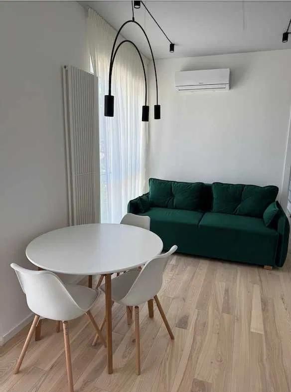 1-Bedroom Apartment with Modern Design and Storage Space