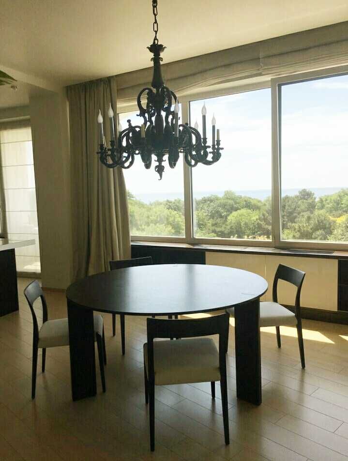 Stylish 120 m² Apartment near Arkadia and 8th Station of Fontana