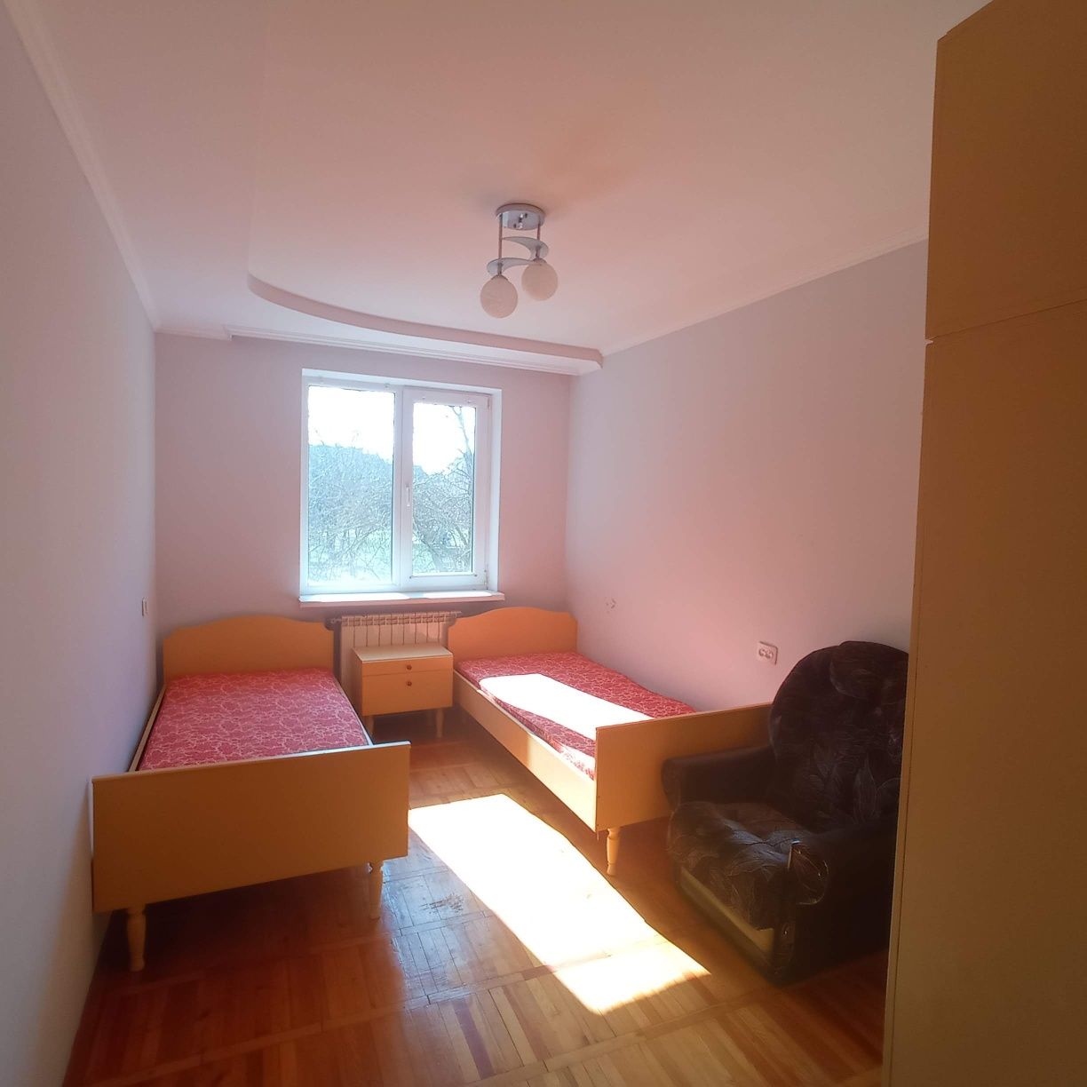2-Room Apartment on Chelyuskintsiv Street, Separate Rooms, Balcony, 2nd Floor