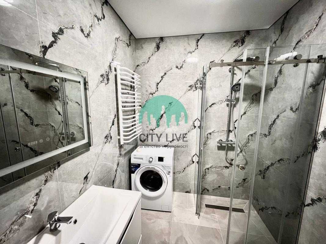 Modern Minimalist 1-Bedroom Apartment in Union Complex