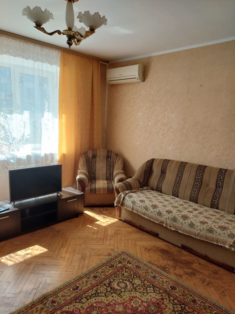 2-Room Apartment in Arkadia, Near Sea, Quiet Location