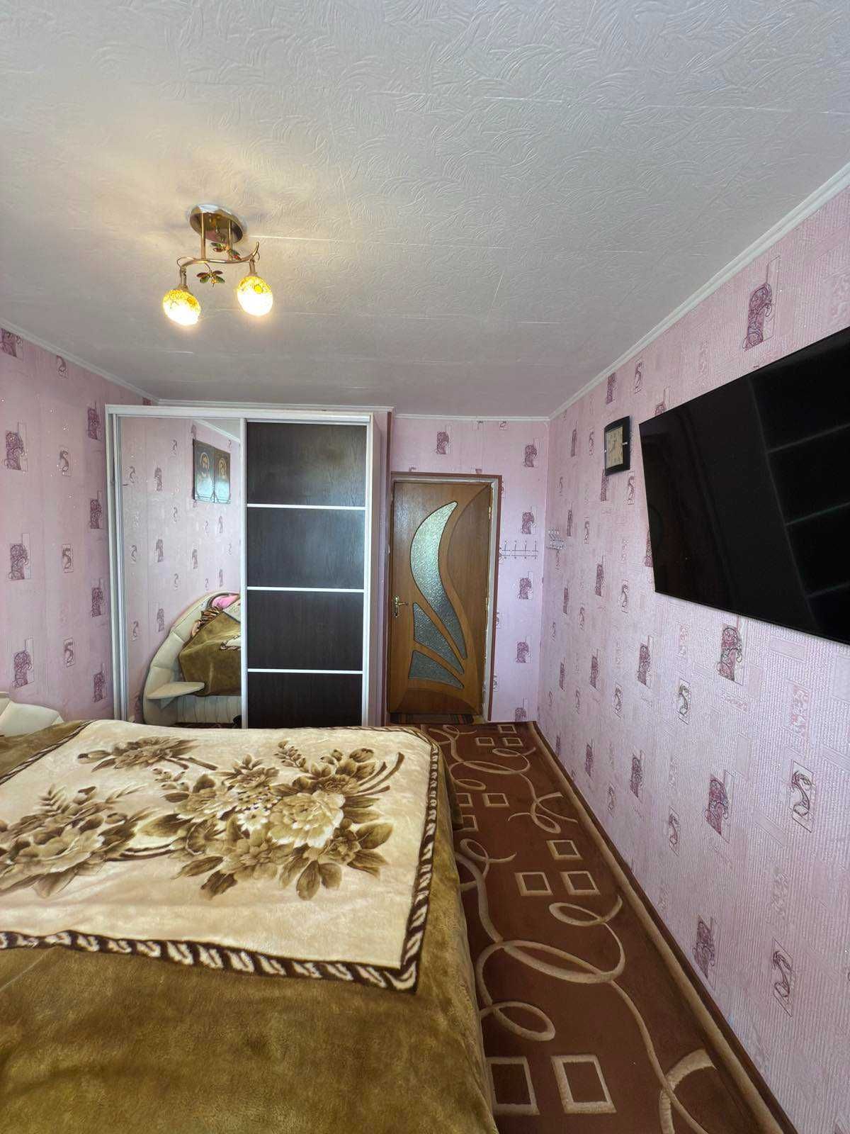3-Room Apartment in Truskavets, Brick Building, 7th Floor