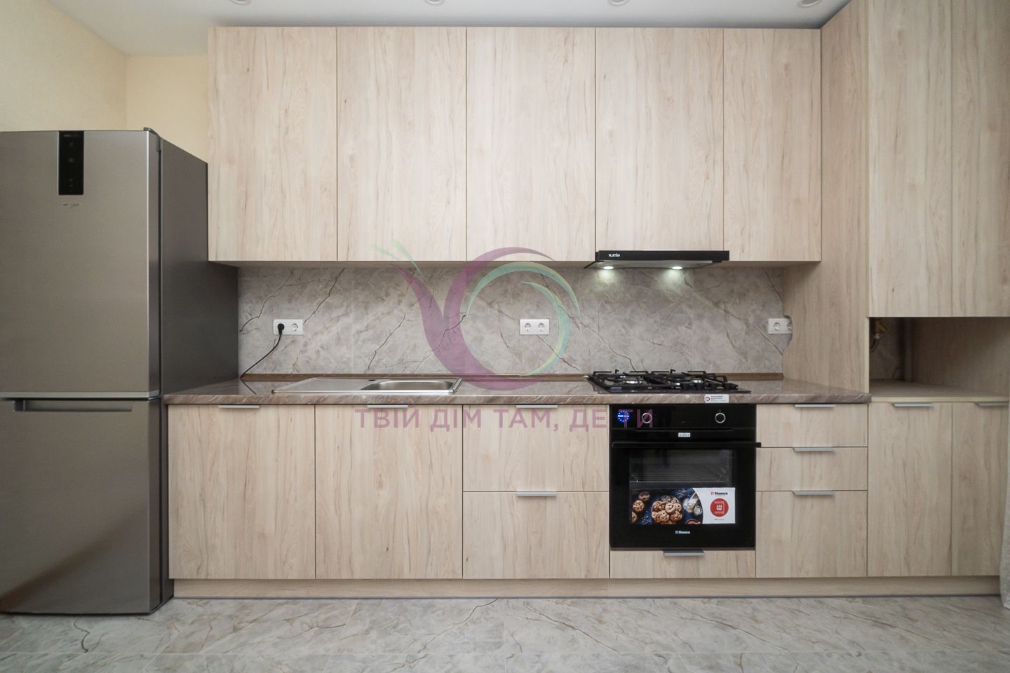 1-Room Apartment with Modern Design near Chornovola-Bandery Street