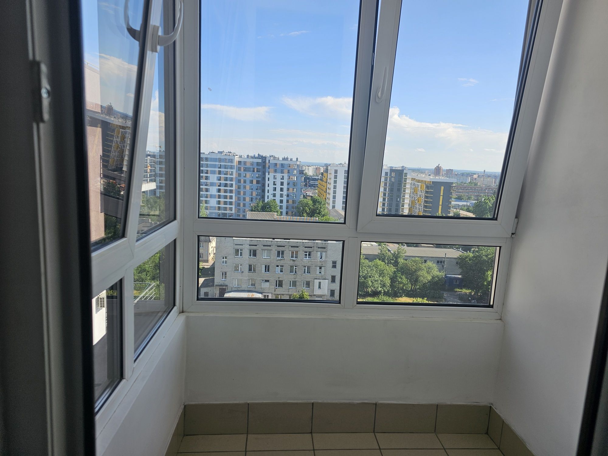 Two-room apartment for long-term rent, new building on Myska (Vrubel) Street