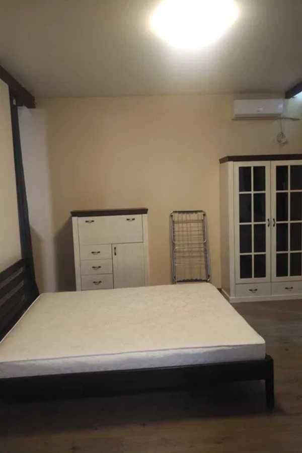 2-Room Apartment in Central District of Dnipro, Khersonska Street