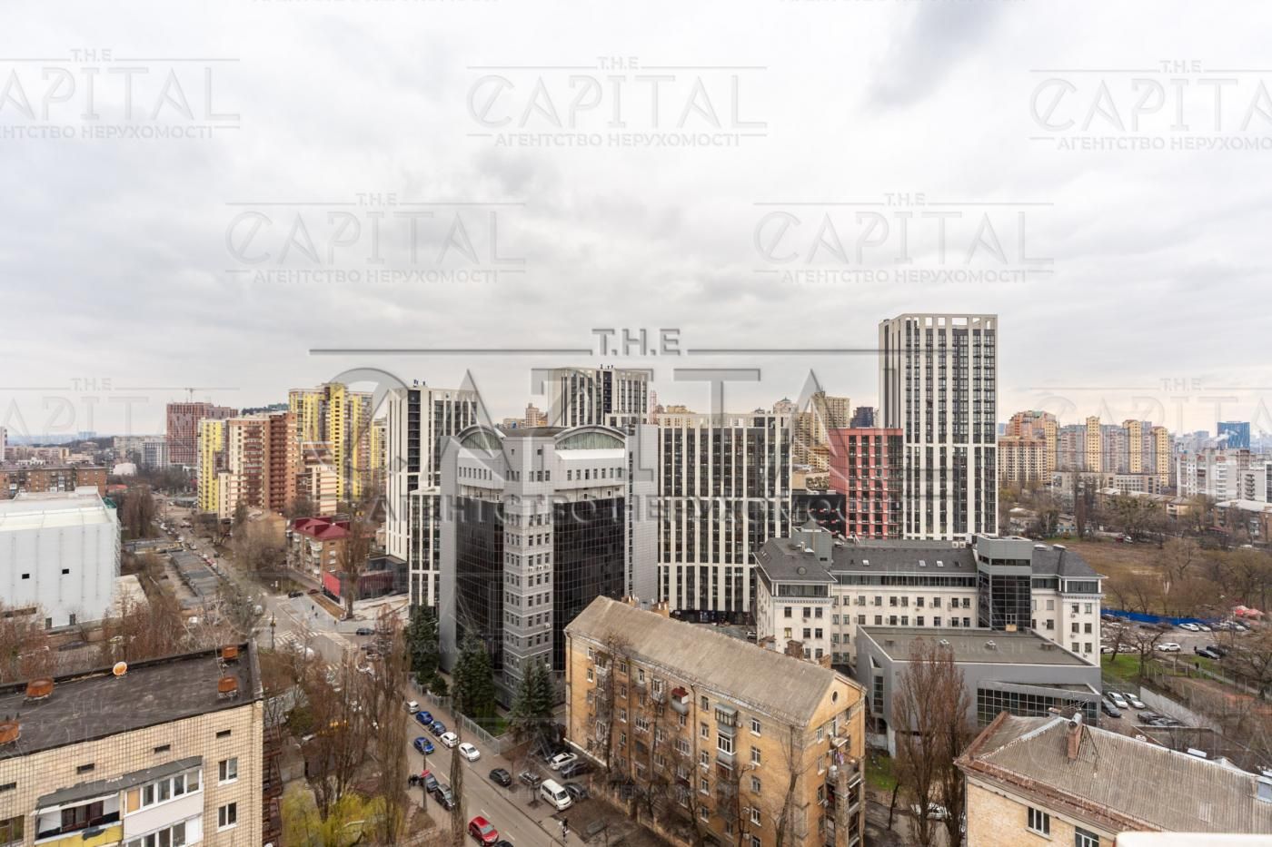 Spacious 3-Room Apartment on Kopernika Street with Family-Friendly Features