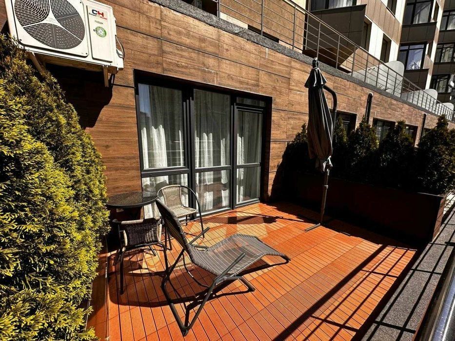 Stylish 1-Bedroom Apartment with Large Terrace