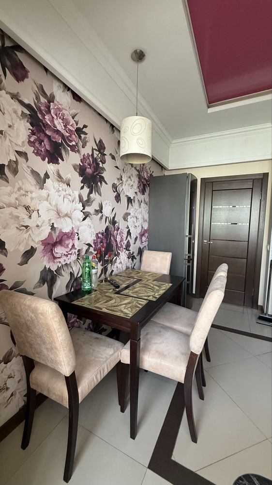 3-Room Apartment on Knyazya Svyatoslava Street, Near Great Britain Complex