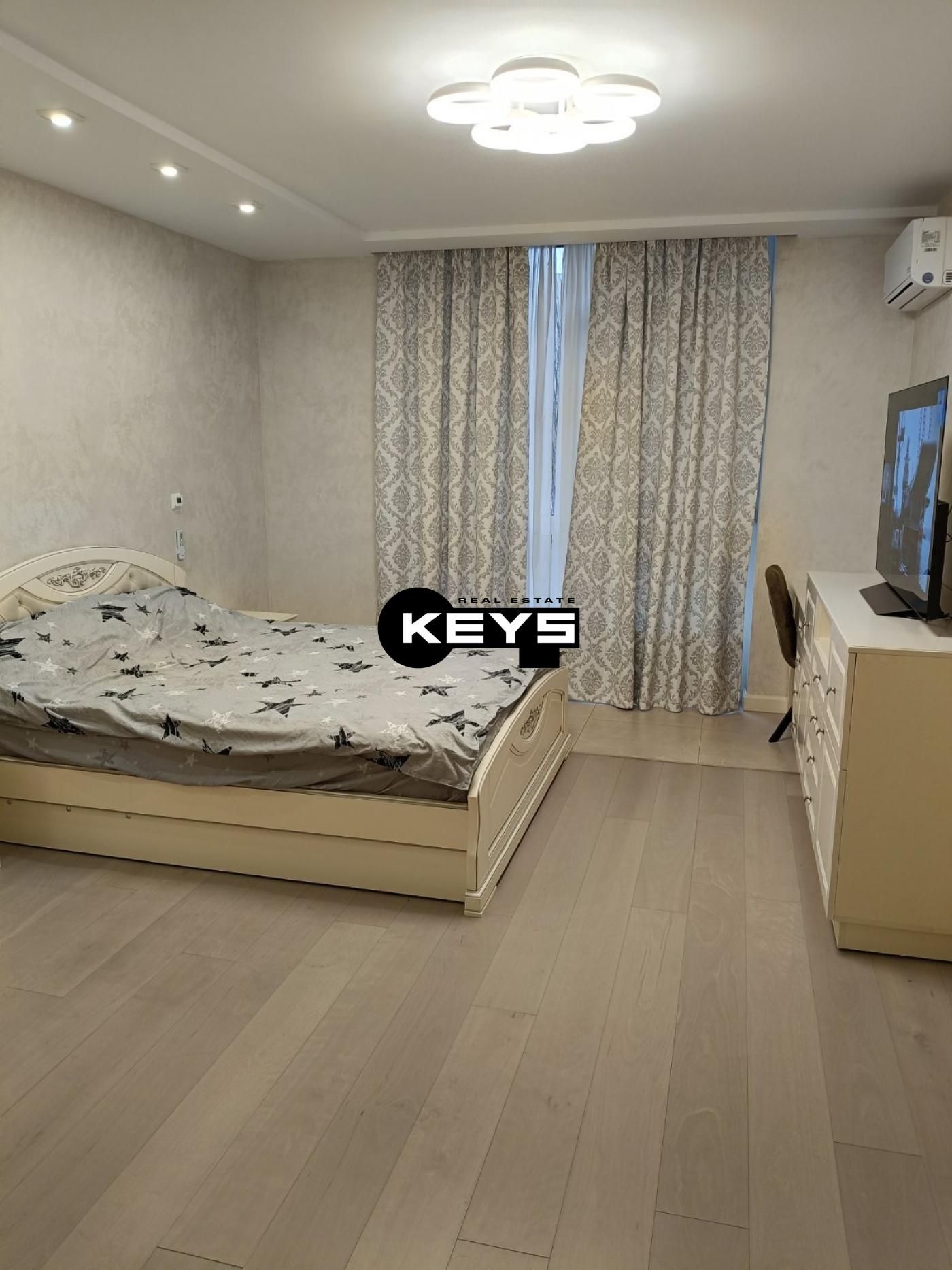 Spacious 2-bedroom apartment in French Quarter 2 residential complex