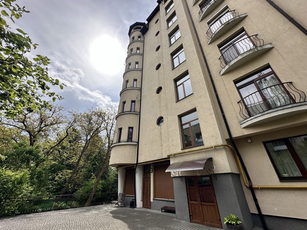 2-Bedroom City Center Apartment with Premium Features