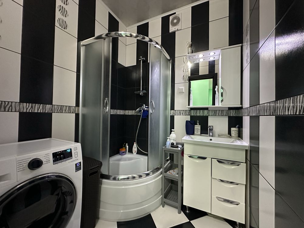 Spacious Apartment with Modern Design and Full Amenities