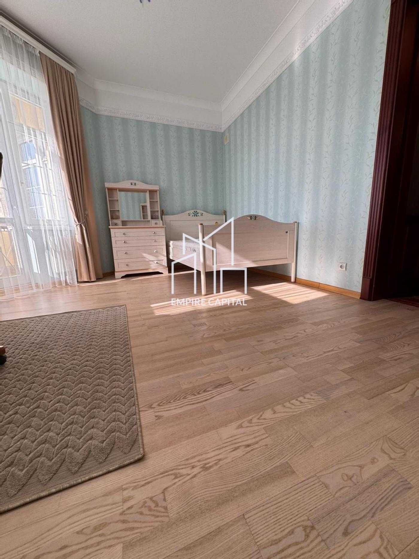 4-Room Apartment on Ternopilska Street - Comfortable and Spacious
