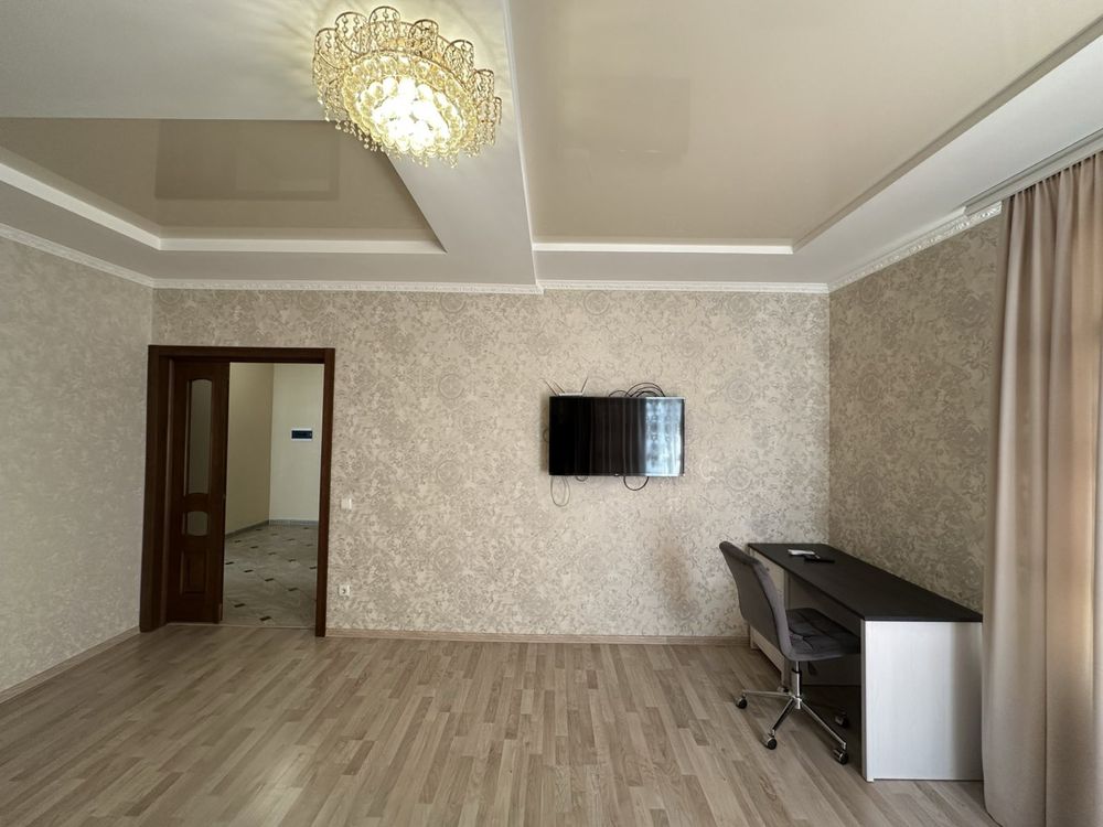 2-Room Apartment on Slobidska Street, Kalynova Sloboda Complex
