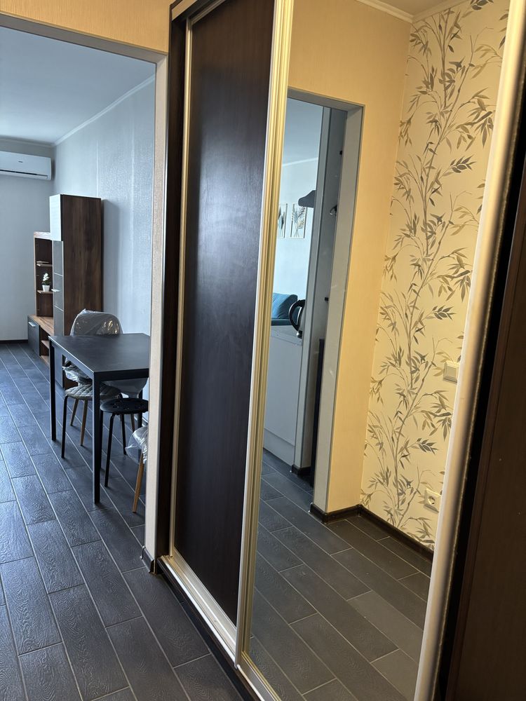 One-Room Studio Apartment on Panamaryova Street, Newly Renovated