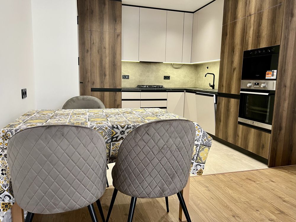 Spacious 1-bedroom apartment in Greenville Park Lviv, first rental