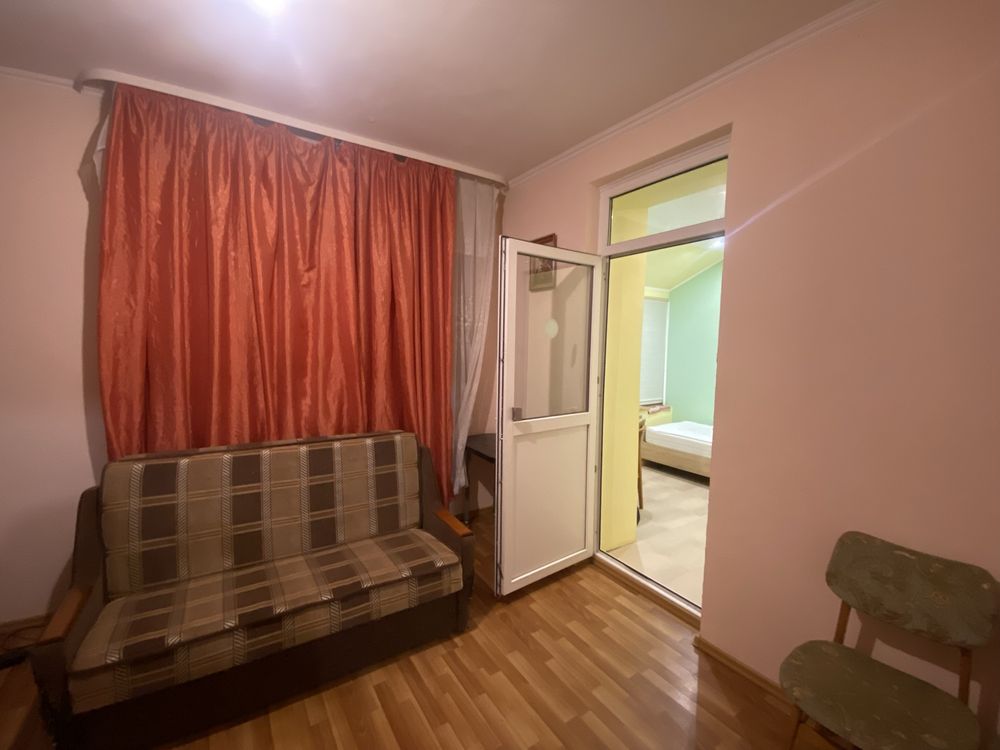 2-Room Apartment in Vynnyky with Comfortable Amenities