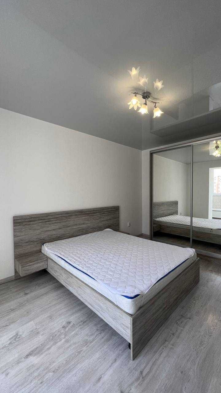 One-bedroom apartment in new residential complex near city lake