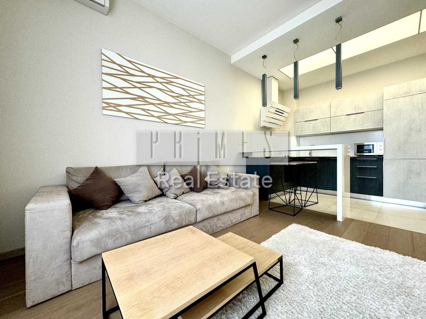 Modern 2-Room Apartment in Novopecherski Lipki Complex