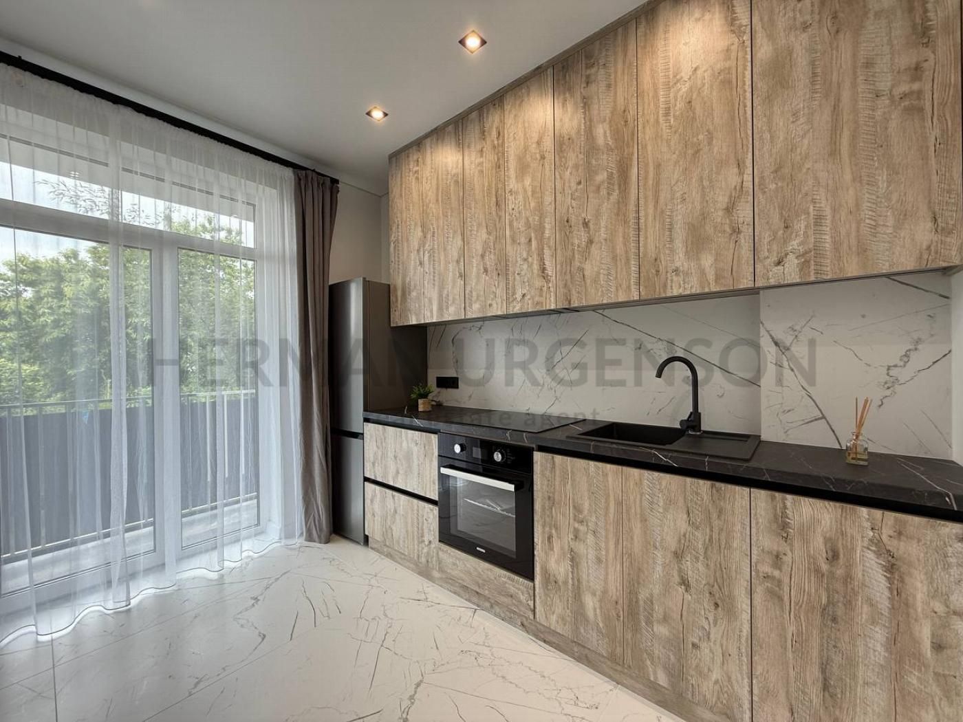 Central City One-Bedroom Apartment with Designer Renovation